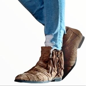 NWOT Free People Distressed Boot Size 7